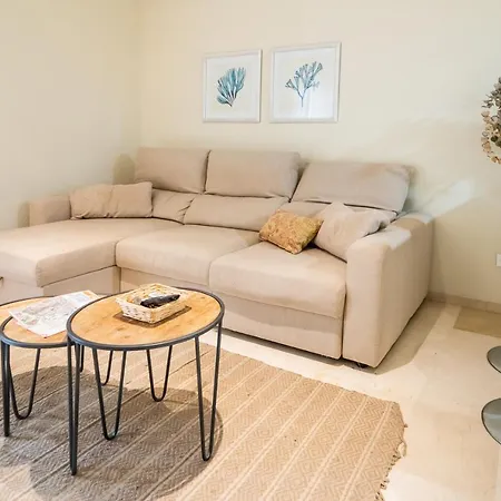 Apartment Entrenaranjos